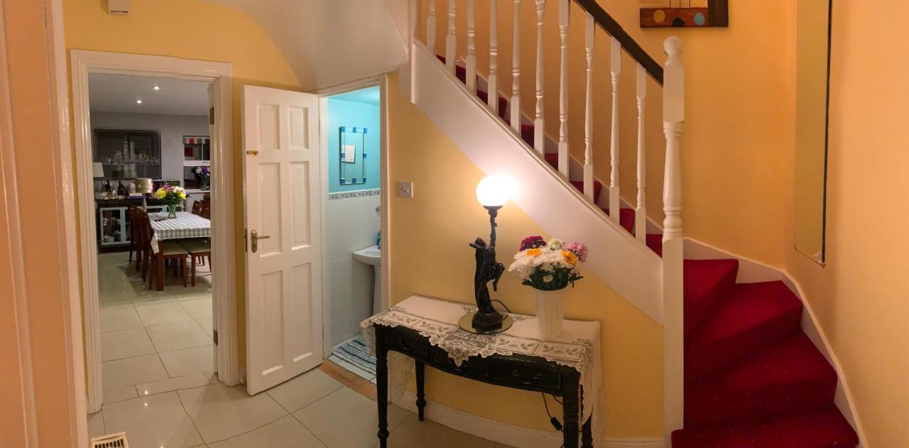 Seascape On The Edge Of Town: 4 Beds All Ensuite. Belmullet Buitenkant foto