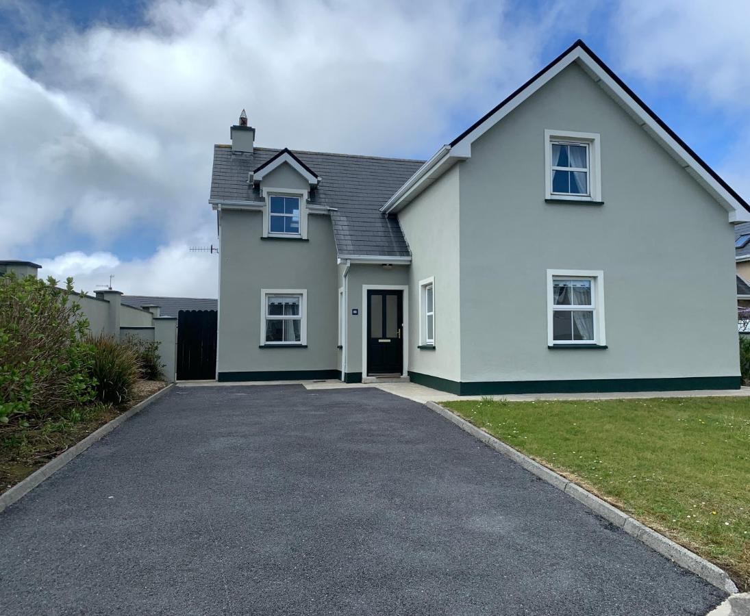 Seascape On The Edge Of Town: 4 Beds All Ensuite. Belmullet Buitenkant foto