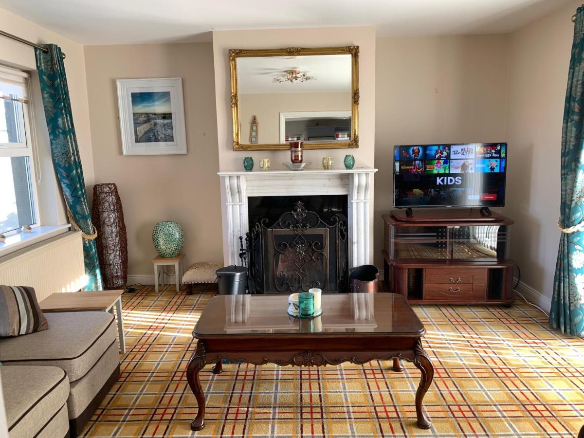 Seascape On The Edge Of Town: 4 Beds All Ensuite. Belmullet Buitenkant foto