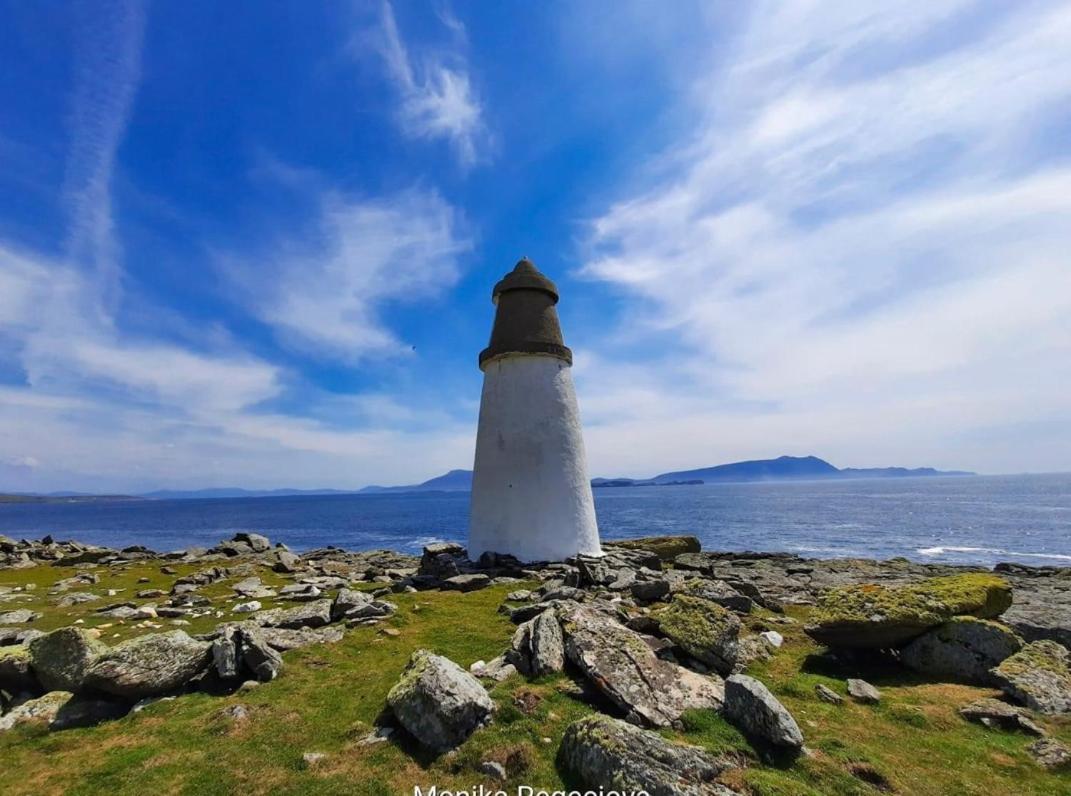Seascape On The Edge Of Town: 4 Beds All Ensuite. Belmullet Buitenkant foto