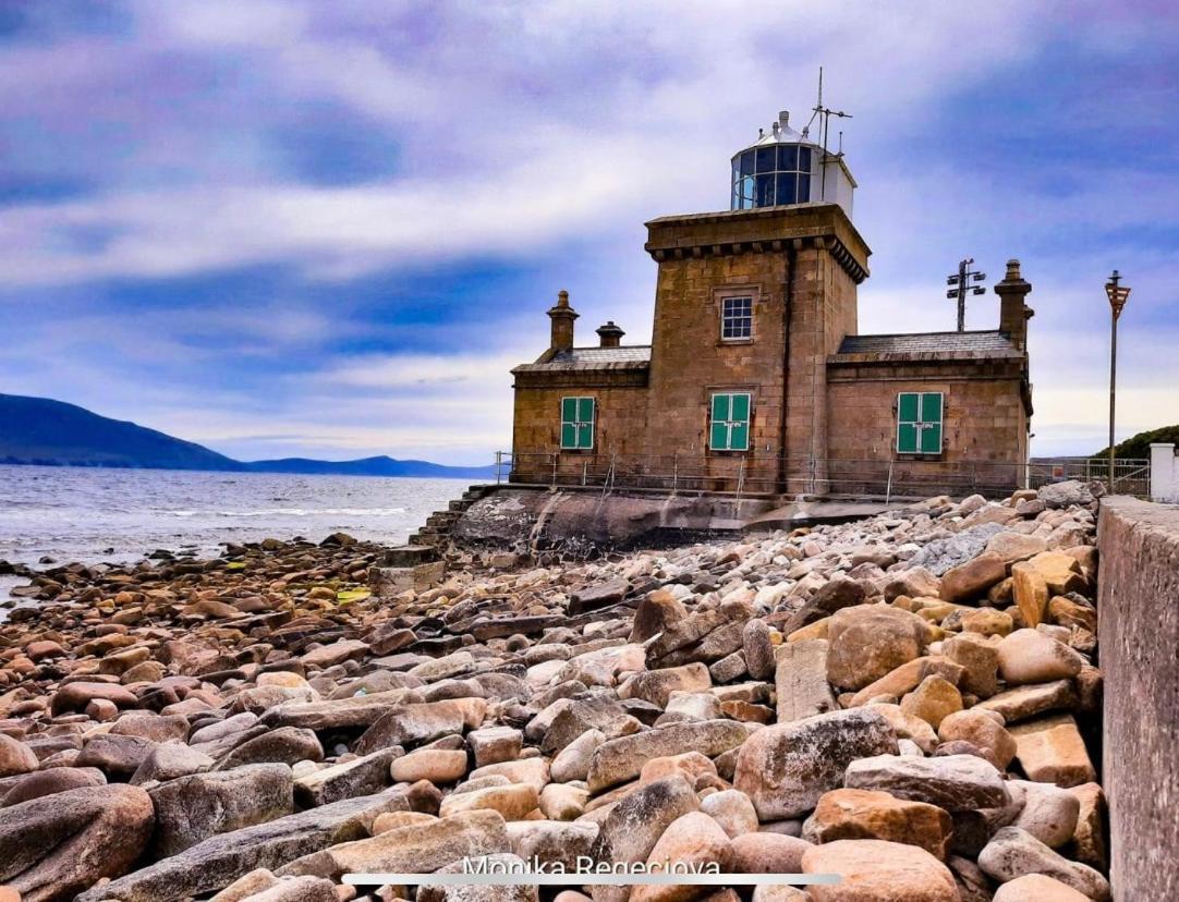 Seascape On The Edge Of Town: 4 Beds All Ensuite. Belmullet Buitenkant foto