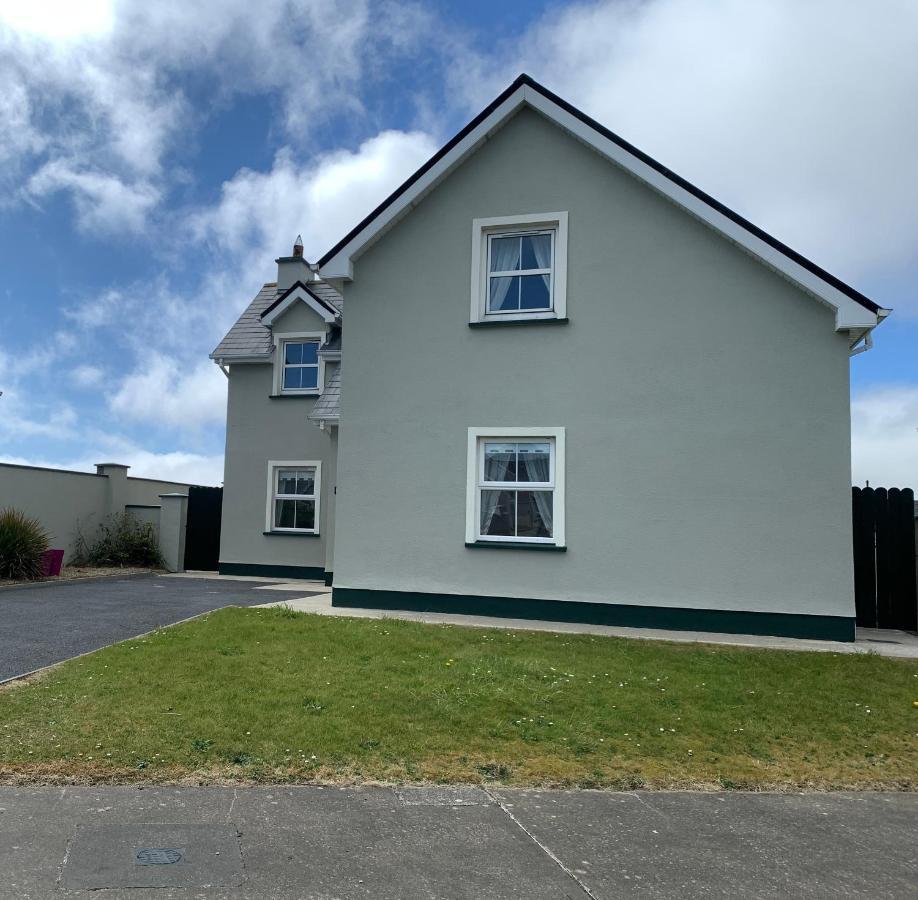Seascape On The Edge Of Town: 4 Beds All Ensuite. Belmullet Buitenkant foto