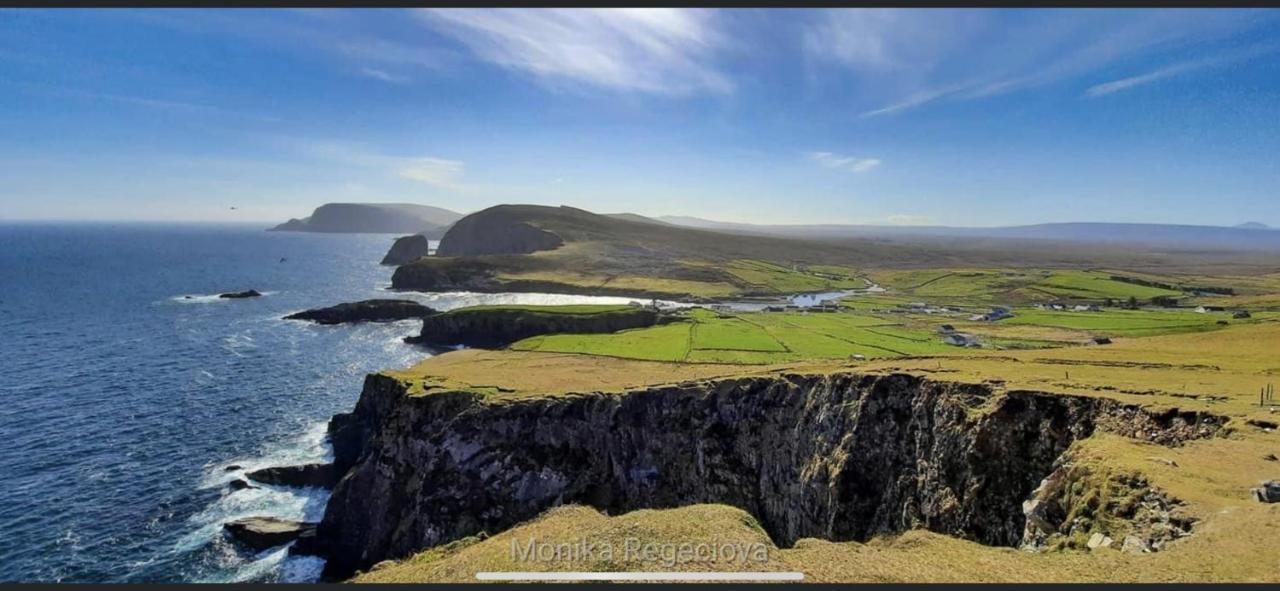 Seascape On The Edge Of Town: 4 Beds All Ensuite. Belmullet Buitenkant foto