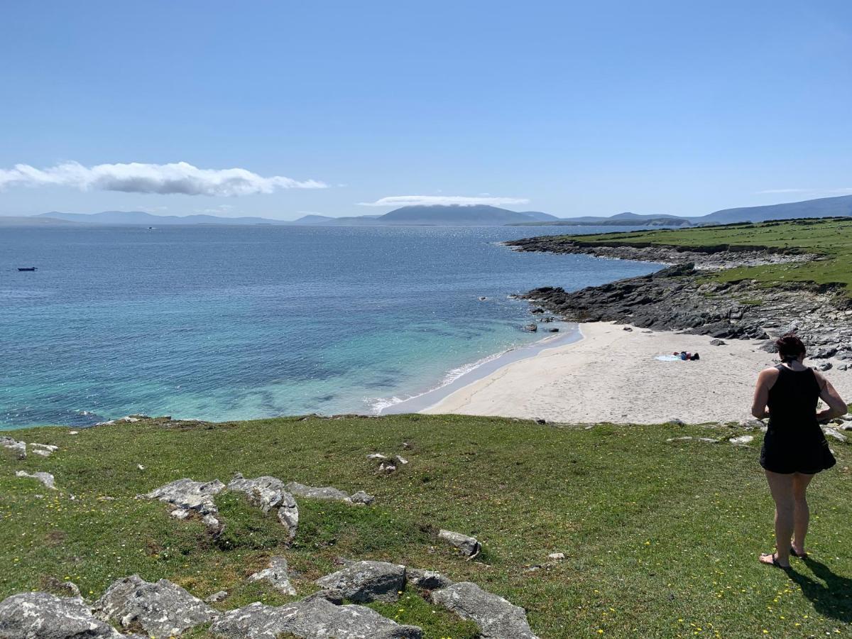 Seascape On The Edge Of Town: 4 Beds All Ensuite. Belmullet Buitenkant foto